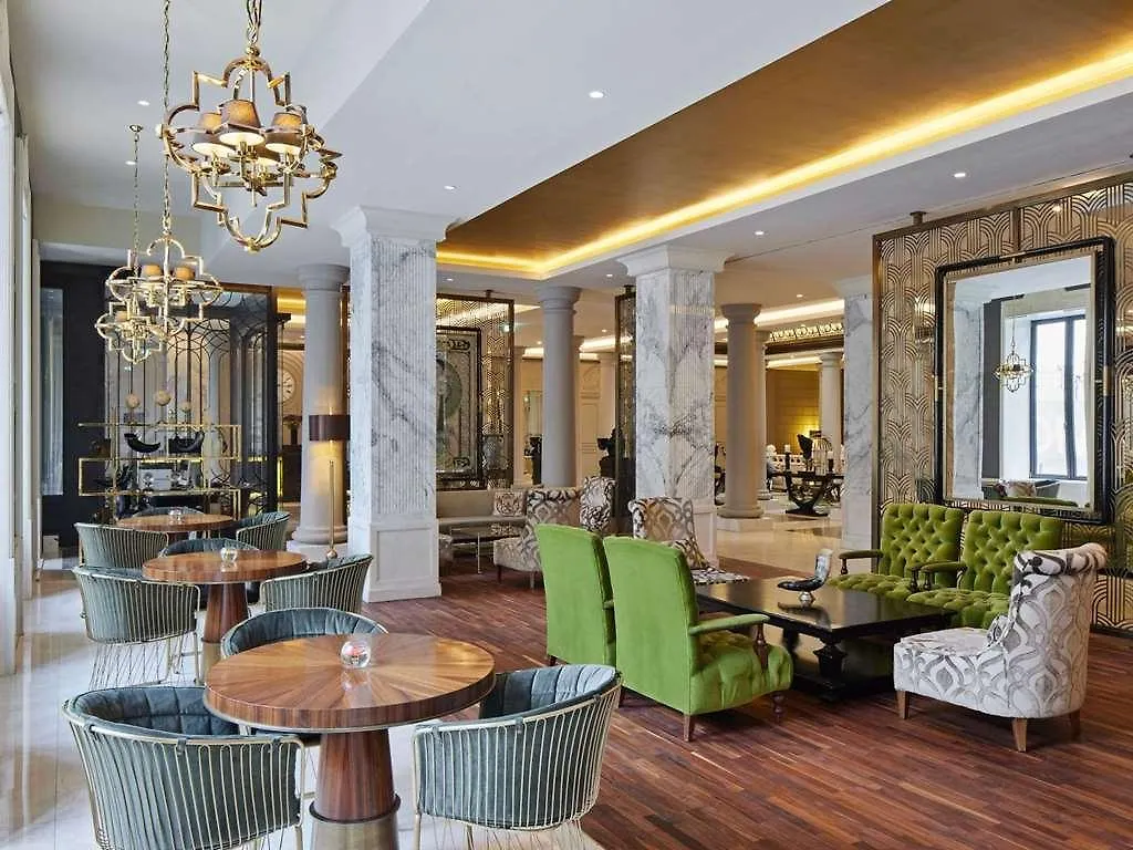 Titanic Gendarmenmarkt Berlín Hotel